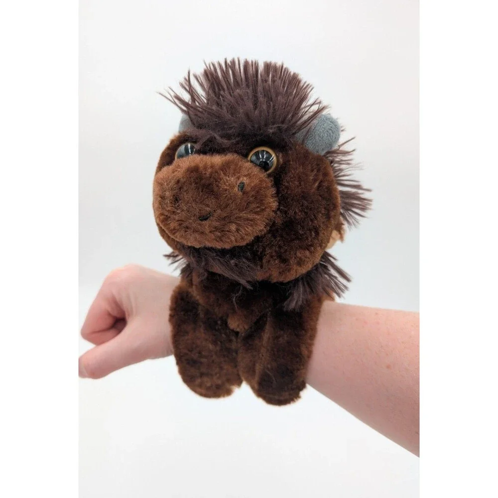 Vintage 1994 The Petting Zoo Slap Bracelet Plush Bison Giraffe Wildlife Lot Set